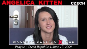 Echa un vistazo a este video de Angelica Kitten tener una audición.  Pierre Woodman mierda Angélica gatito, niña Checa, en este video.