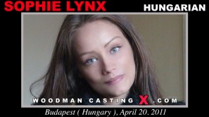 Mira nuestro vídeo de fundición de Sophie Lynx.  Pierre Woodman mierda Sophie Lynx, chica húngara, en este video.